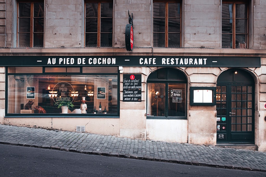 Au Pied de Cochon Au Pied de Cochon
