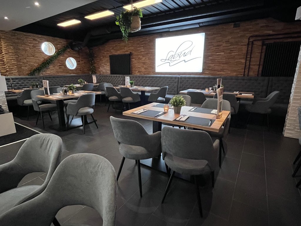 Labud Restaurant
