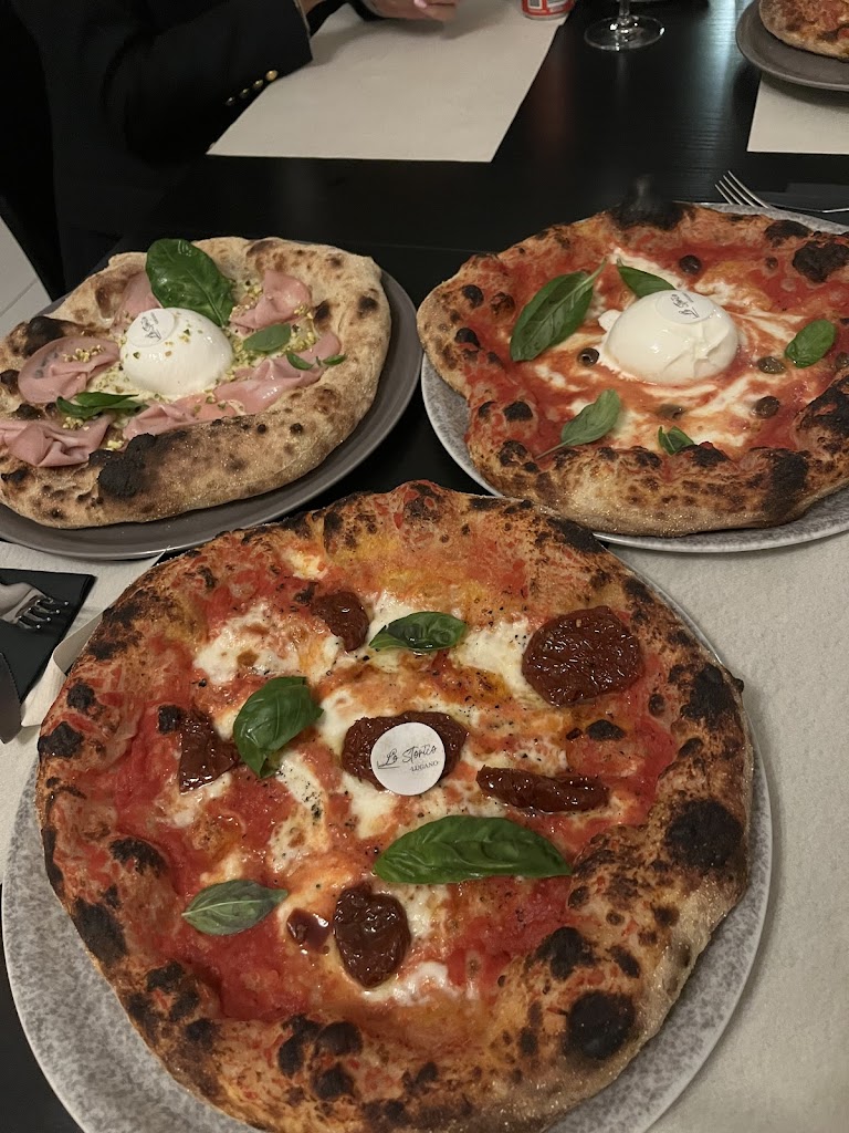 Lo Storico - Pizzeria - parcheggi disponibili anche c/o Scuole Pazzallo Lo Storico - Pizzeria - parcheggi disponibili anche c/o Scuole Pazzallo