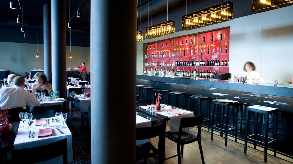 Restaurant Theater 11